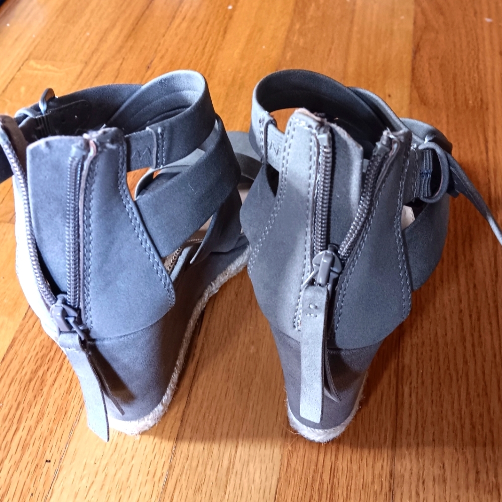 Wedges - Picture 7 of 7